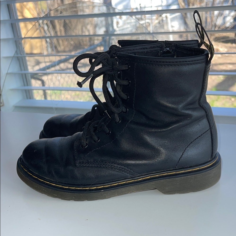 Dr. Martens 1460 boots - Picture 1 of 9